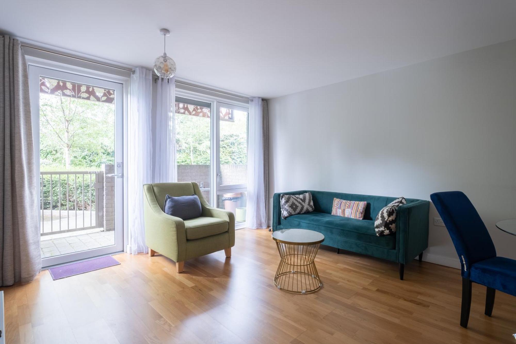 Brand New London Flat With Car Park Apartment Ngoại thất bức ảnh