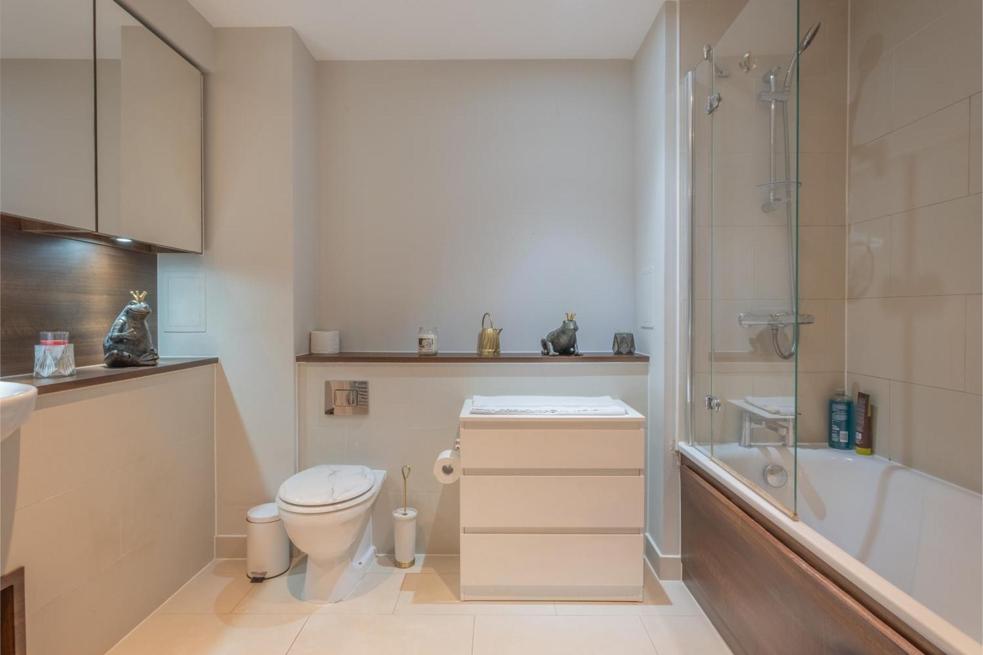 Brand New London Flat With Car Park Apartment Ngoại thất bức ảnh