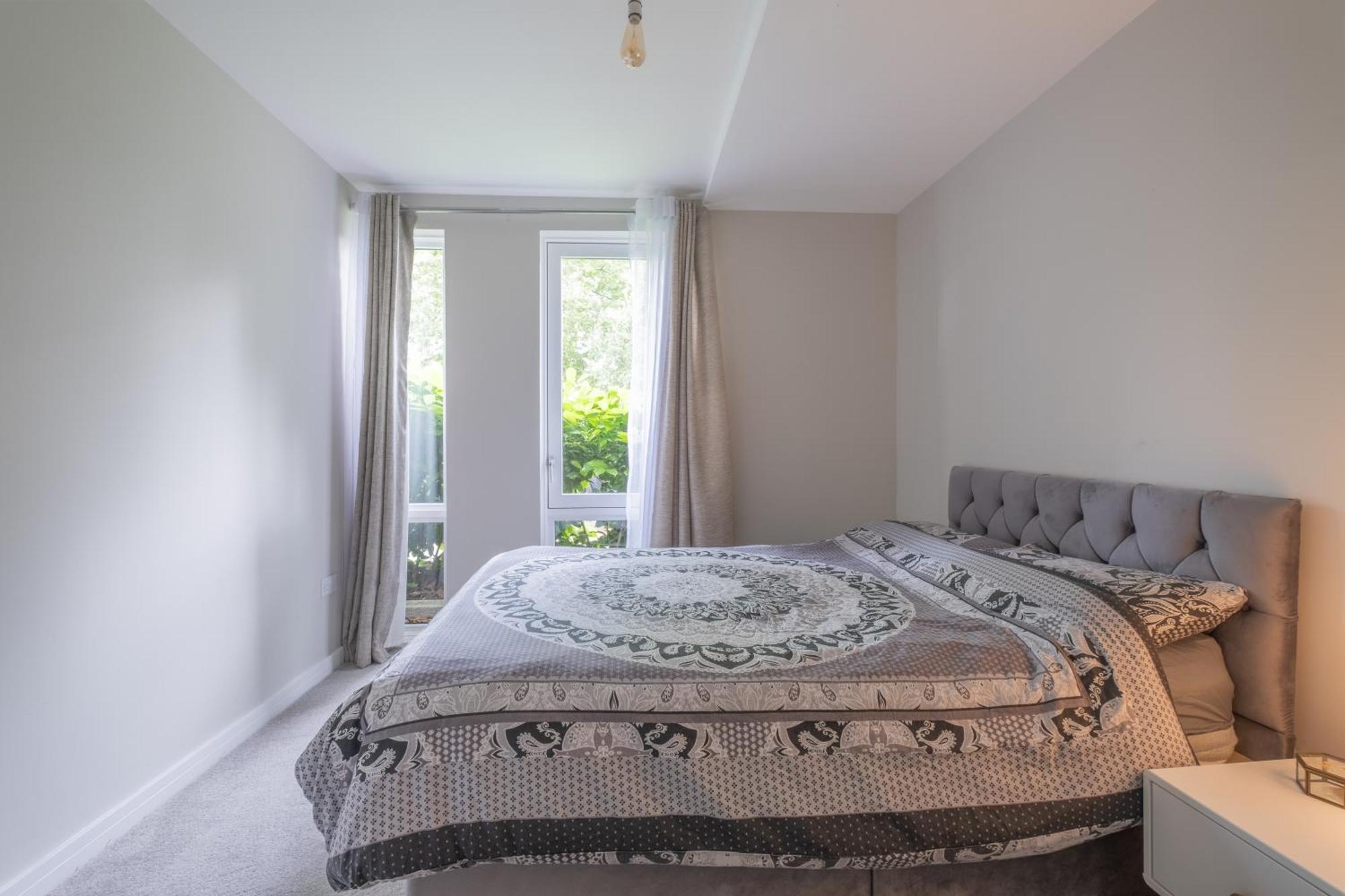 Brand New London Flat With Car Park Apartment Ngoại thất bức ảnh